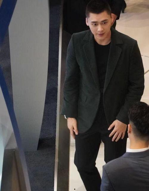 吃瓜李易峰酒店视频,吃瓜群众热议真相揭晓