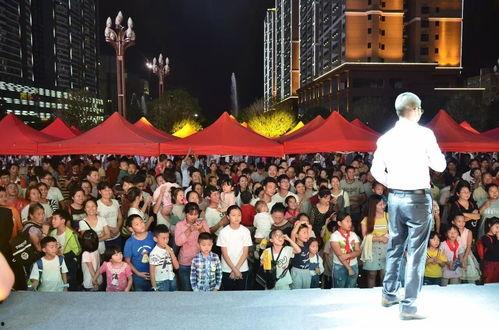 吃瓜现场气氛视频,吃瓜群众狂欢，气氛热烈！